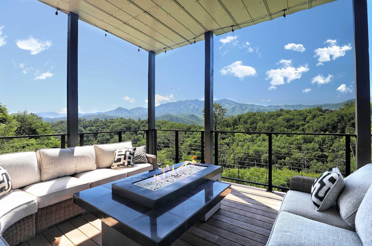 New Luxury 6-Bed, Game Room, Nursery, Stunning Vie gallery image 4