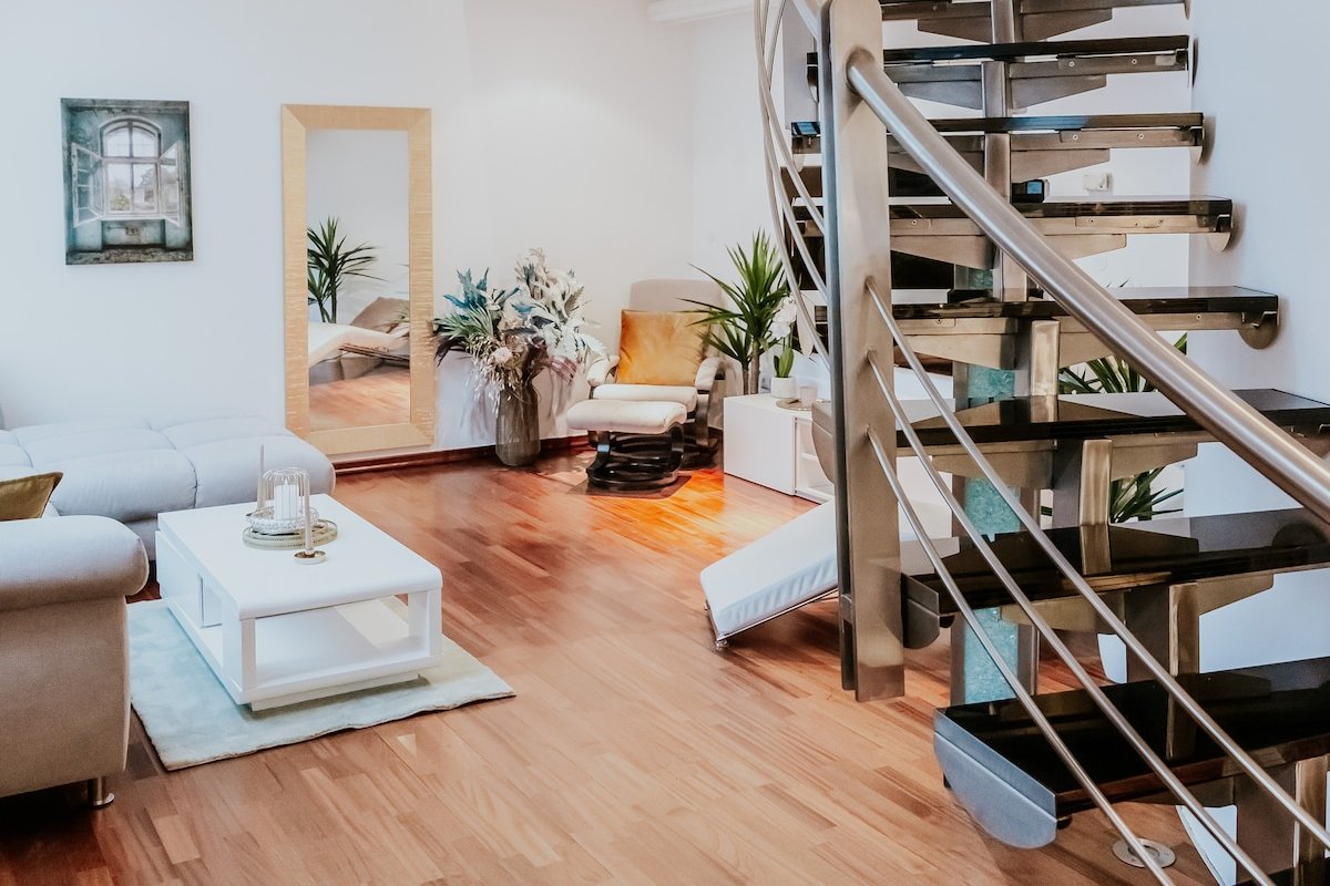 Central Penthouse Lux*Jacuzzi*Sauna*Terrace*Garage gallery image 3