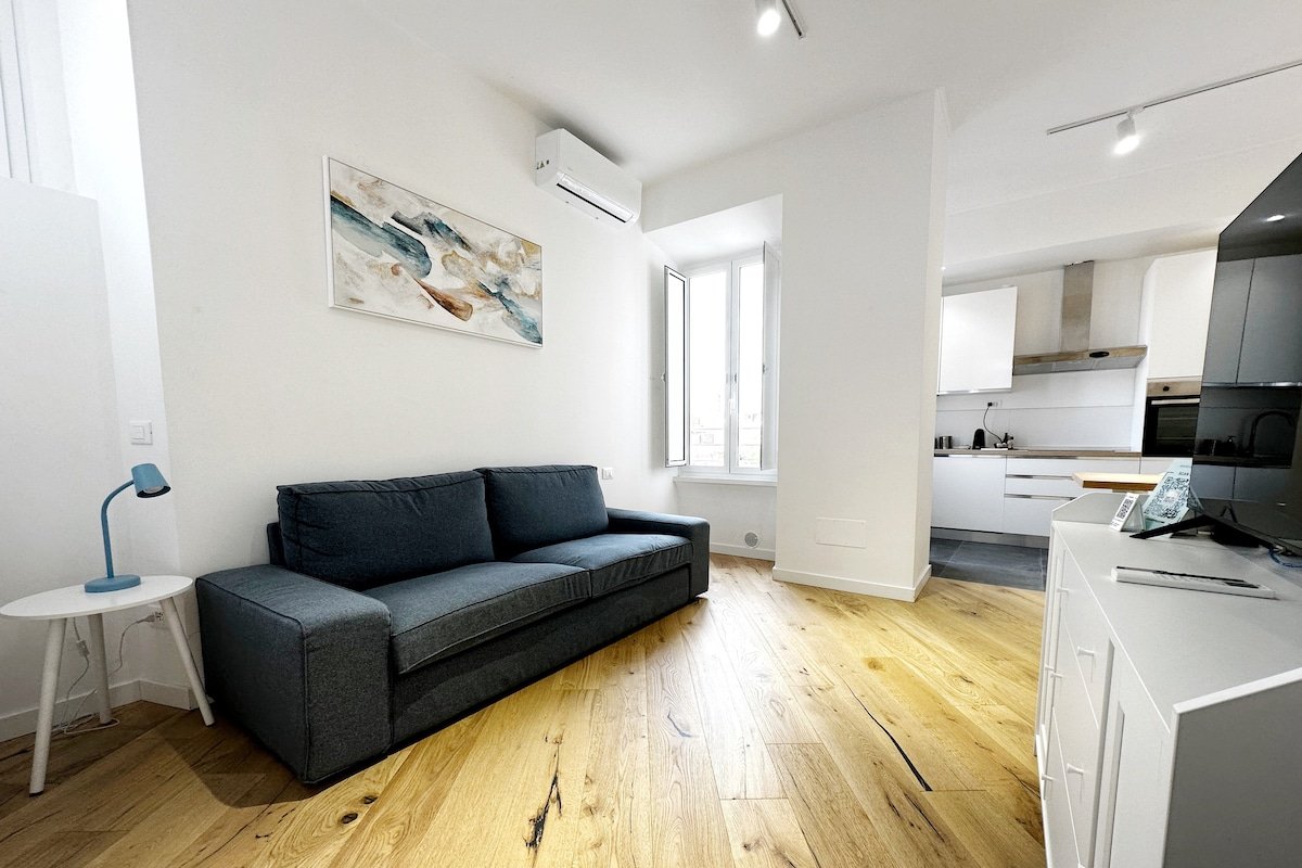 Charming Apartment Antonia 300 mt from Colosseum gallery image 2