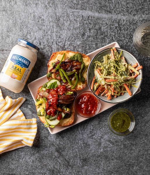Photo of Hellmann’s Pepper & Tomato Chutney Sub
