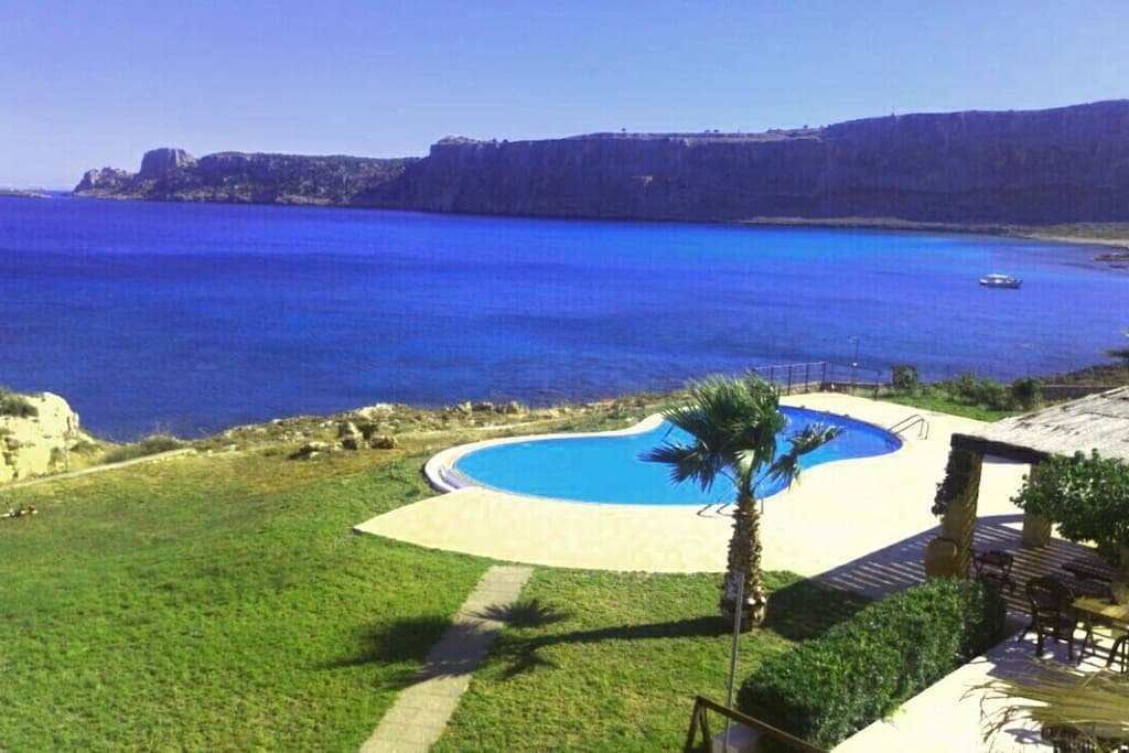 Amazing beachfront villa with private pool- Lindos gallery image 3