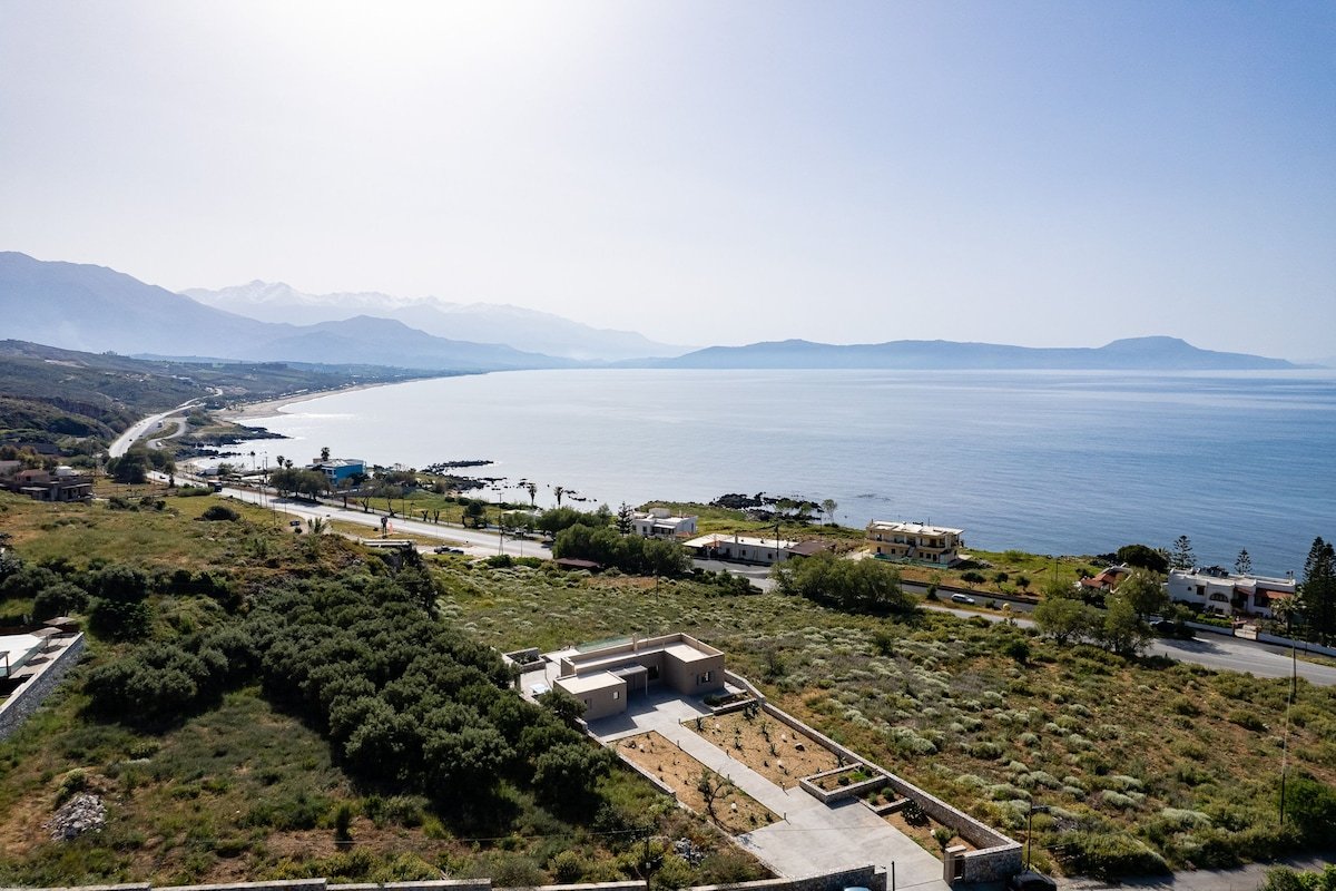 Sunset & sea views, 200m from the beach, ping pong gallery image 5