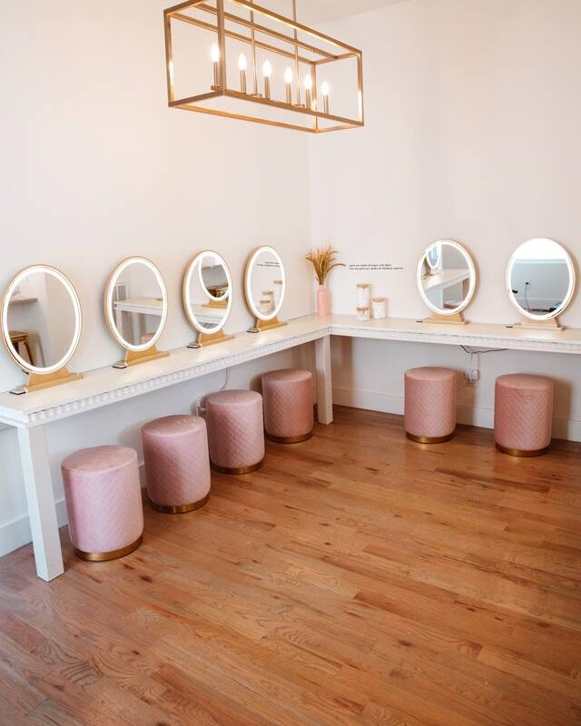 Vibey Stays for the babes! Bachelorette House! gallery image 5