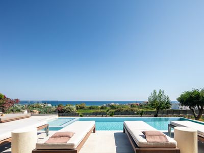 Sea view, Heated pool, Fire pit, 500m to the beach