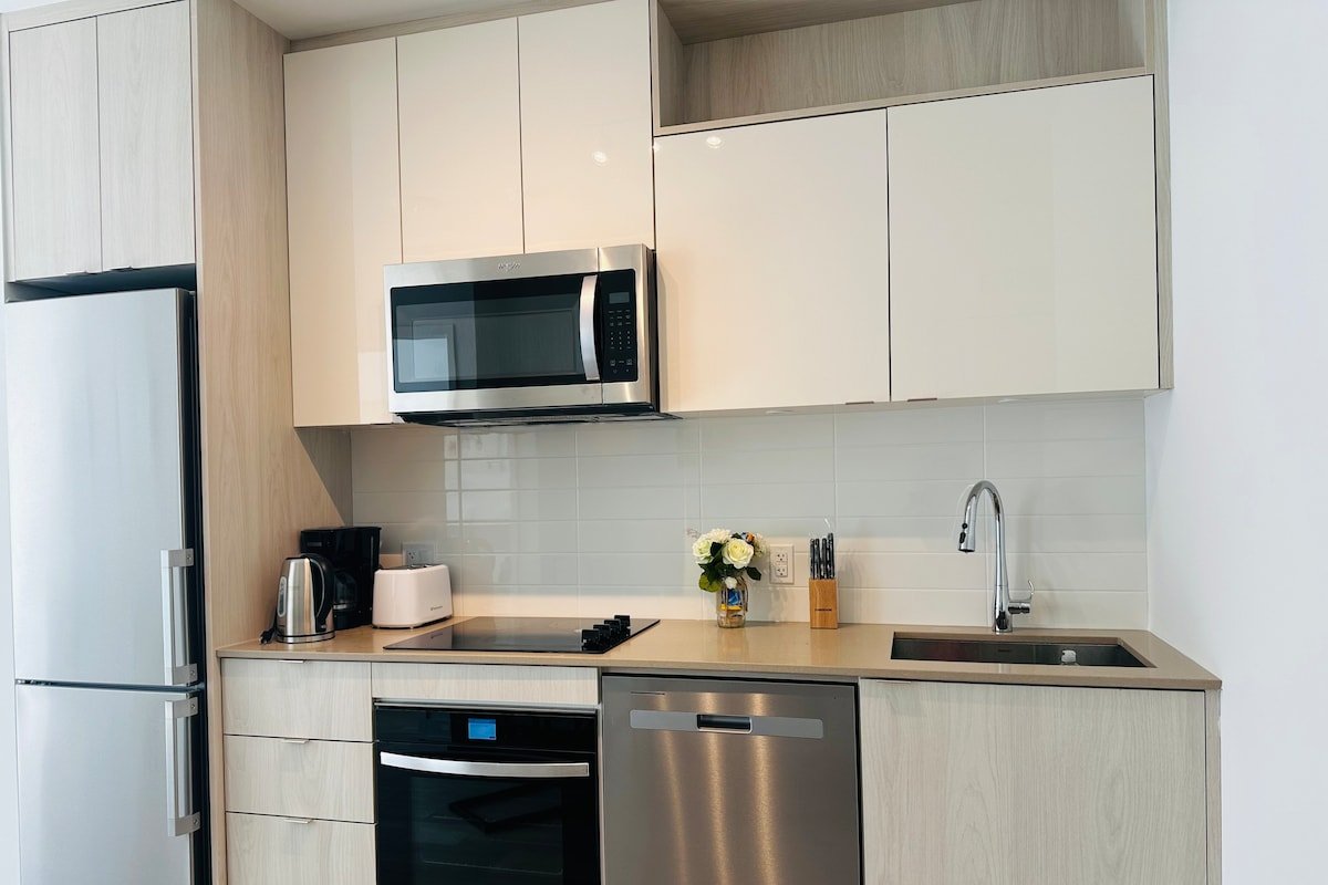 St.Lawrence Market 2bedroom2bed+1 sofabed 2Full WC gallery image 4