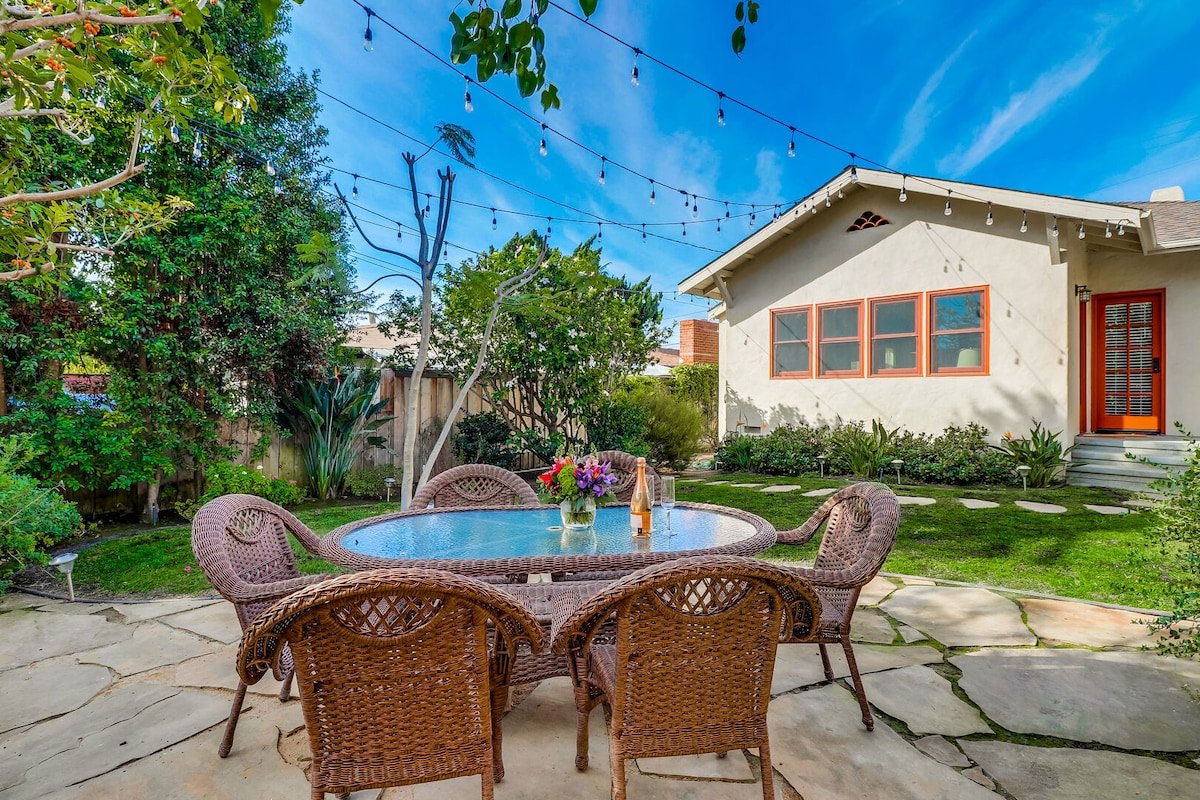 Bette’s Family Retreat: Walk to the Beach. gallery image 4