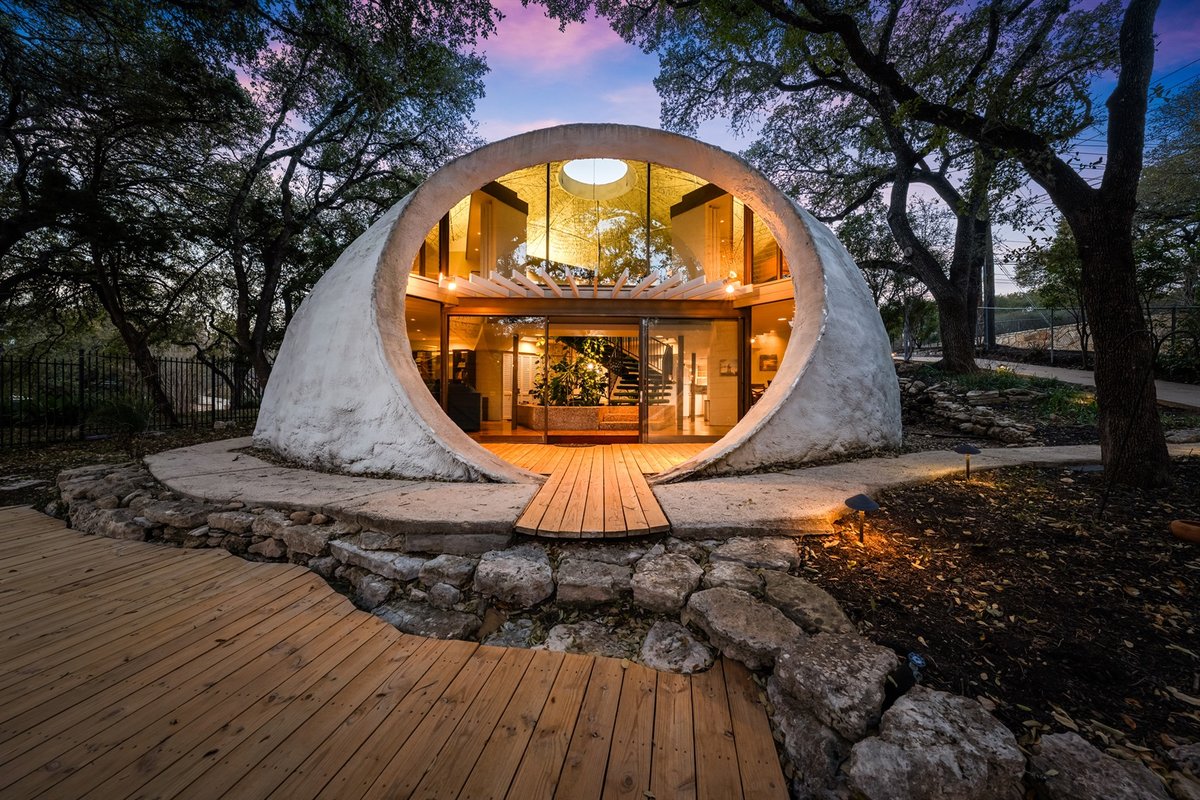 The DOME House ~An Iconic Stay on Lake Austin~