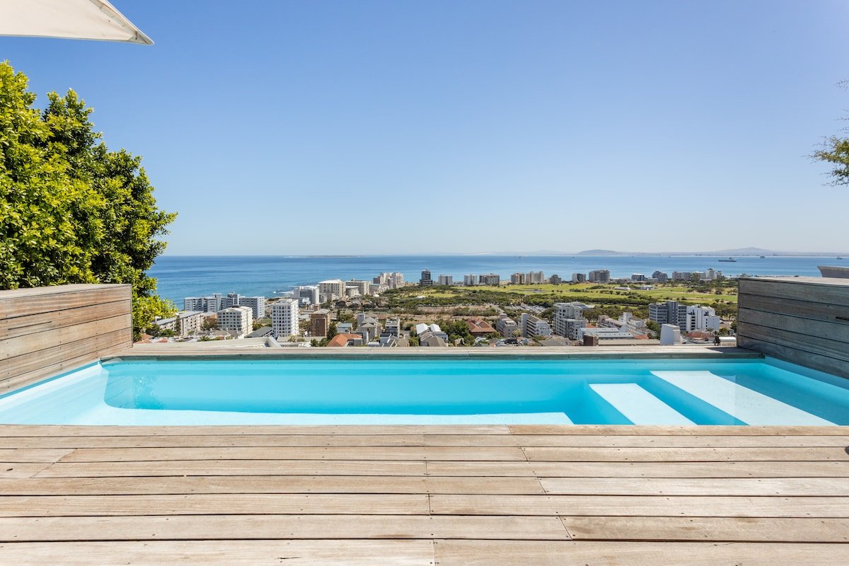Admire Table Bay from a Contemporary Hideaway gallery image 2