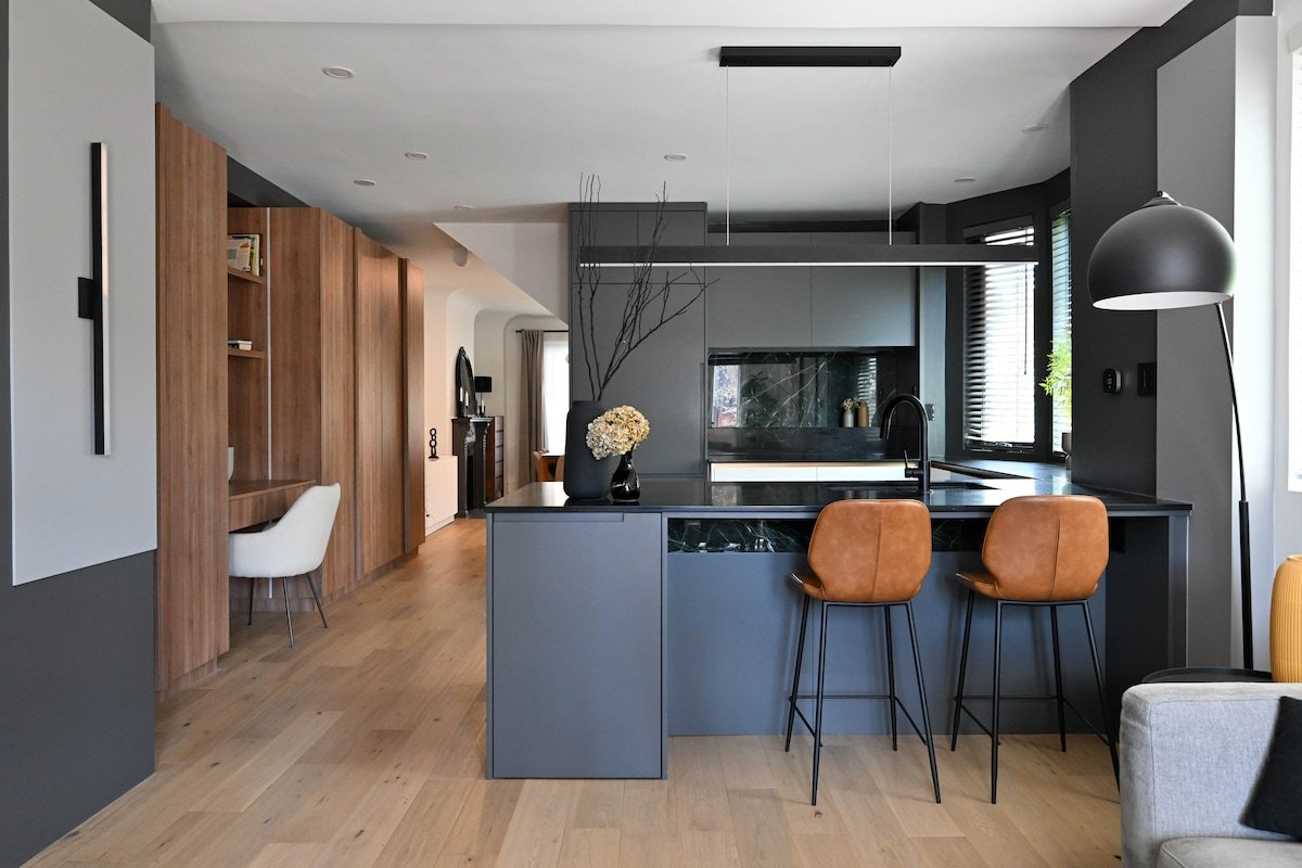 Gorgeous semi-detached house gallery image 2