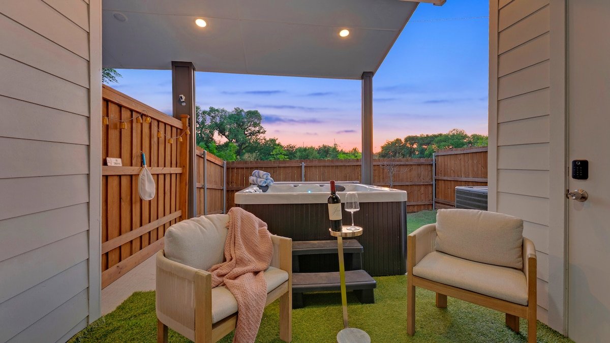 3BR HotTub, Games, Spa Energy gallery image 2