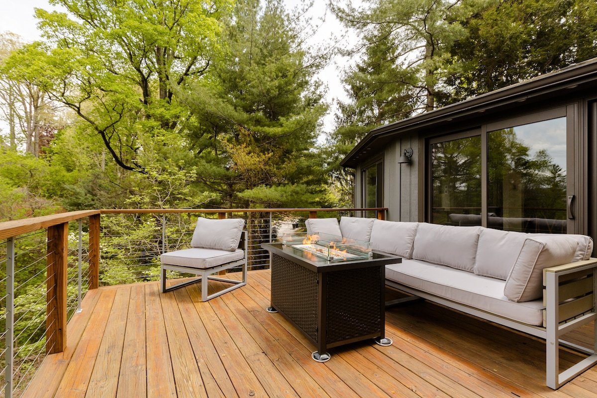 Modern Round House – Mtn Views – 2 Miles to DT AVL gallery image 4