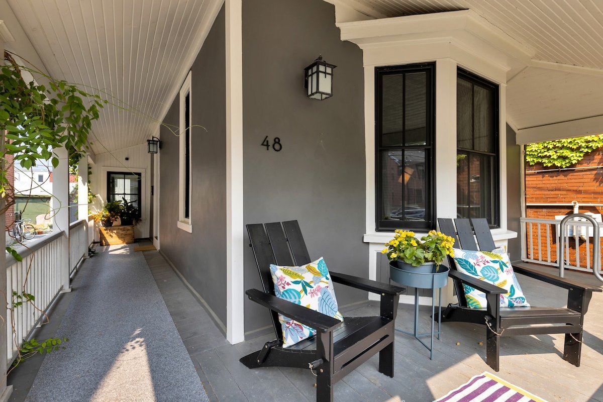 Designer 4 bedroom house – Ossington Station gallery image 4