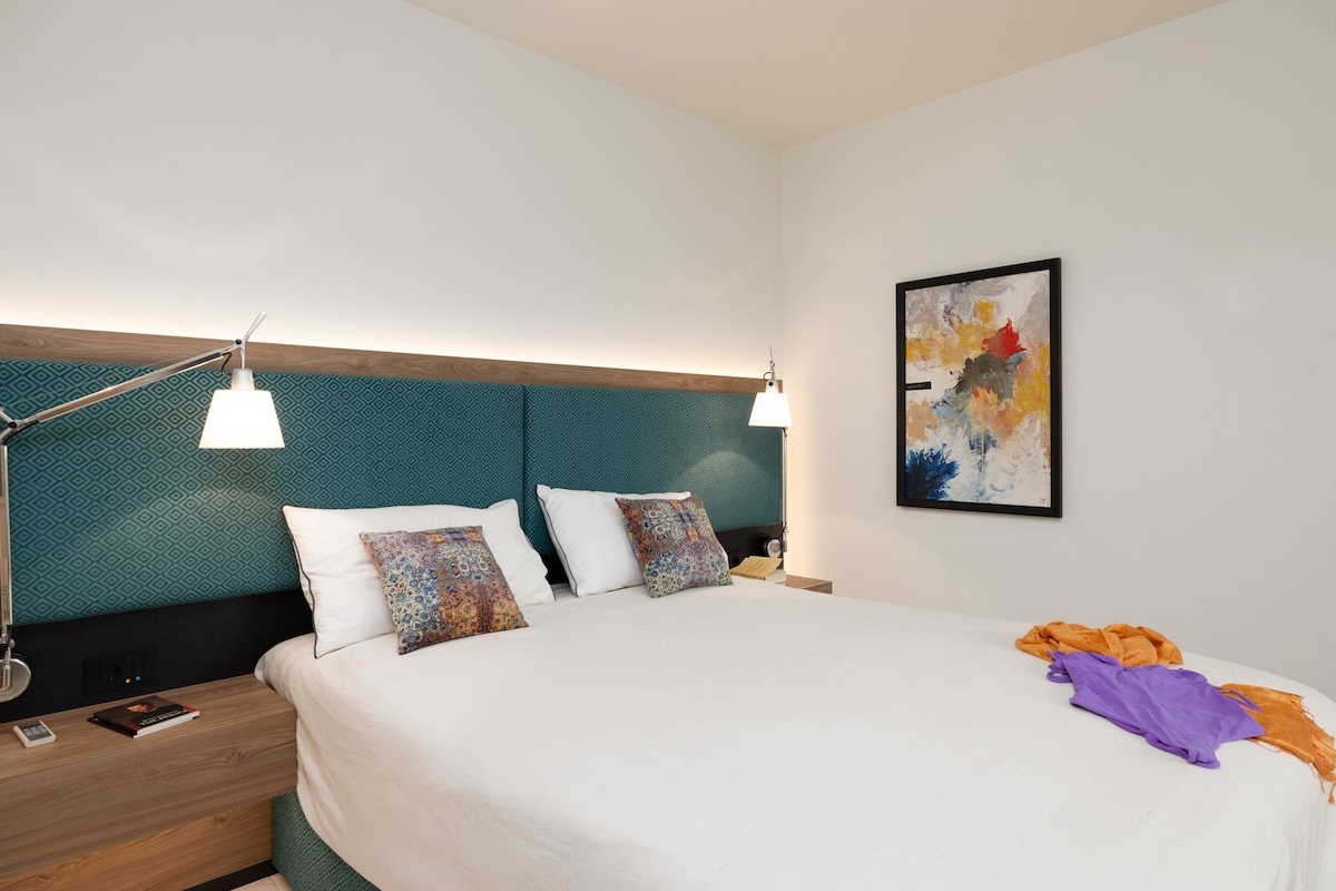 Piacente gallery image 2