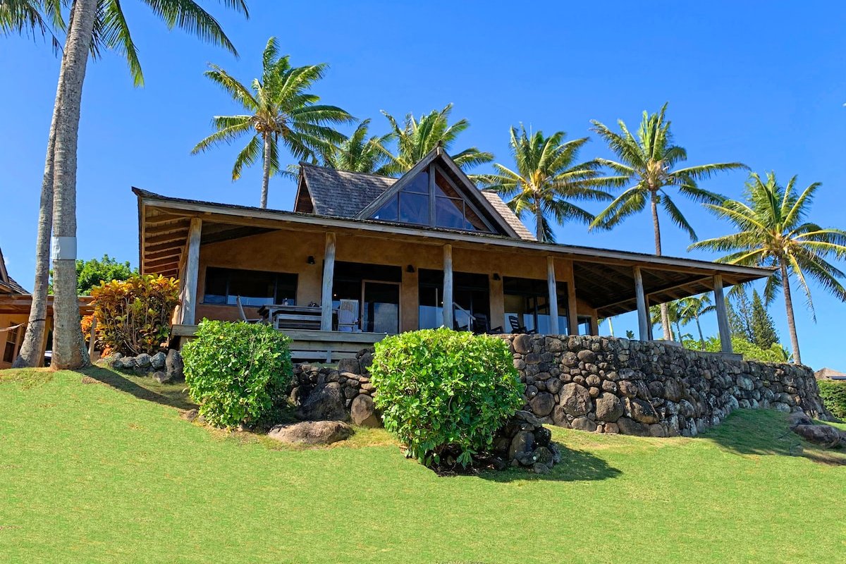 Huge views, one minute to beach gallery image 3