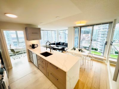 Spacious 2B+2B W/Parking,Pool,Gym,Sauna,A/C