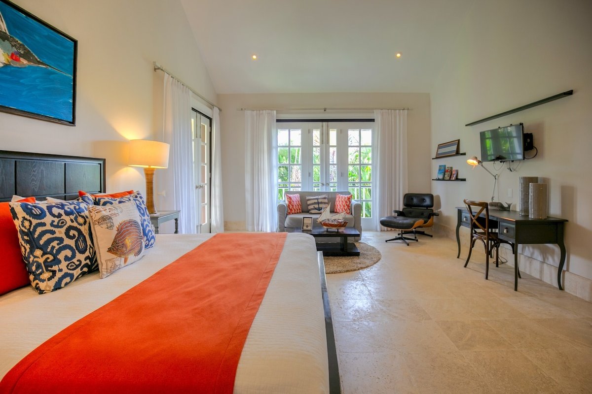 Arrecife 25 – Large villa with golf views gallery image 2