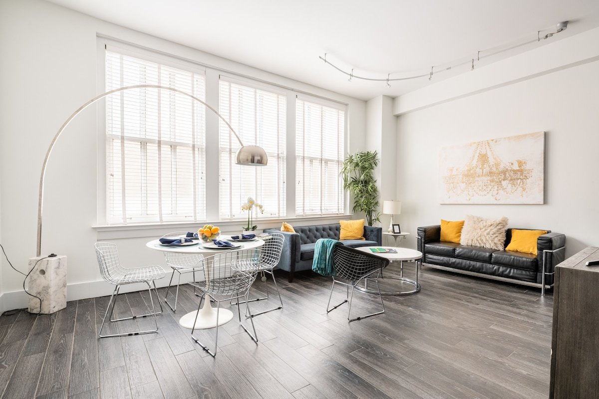 4 Bedroom 4 Ba 2 blocks off Bourbon Prime Location gallery image 3