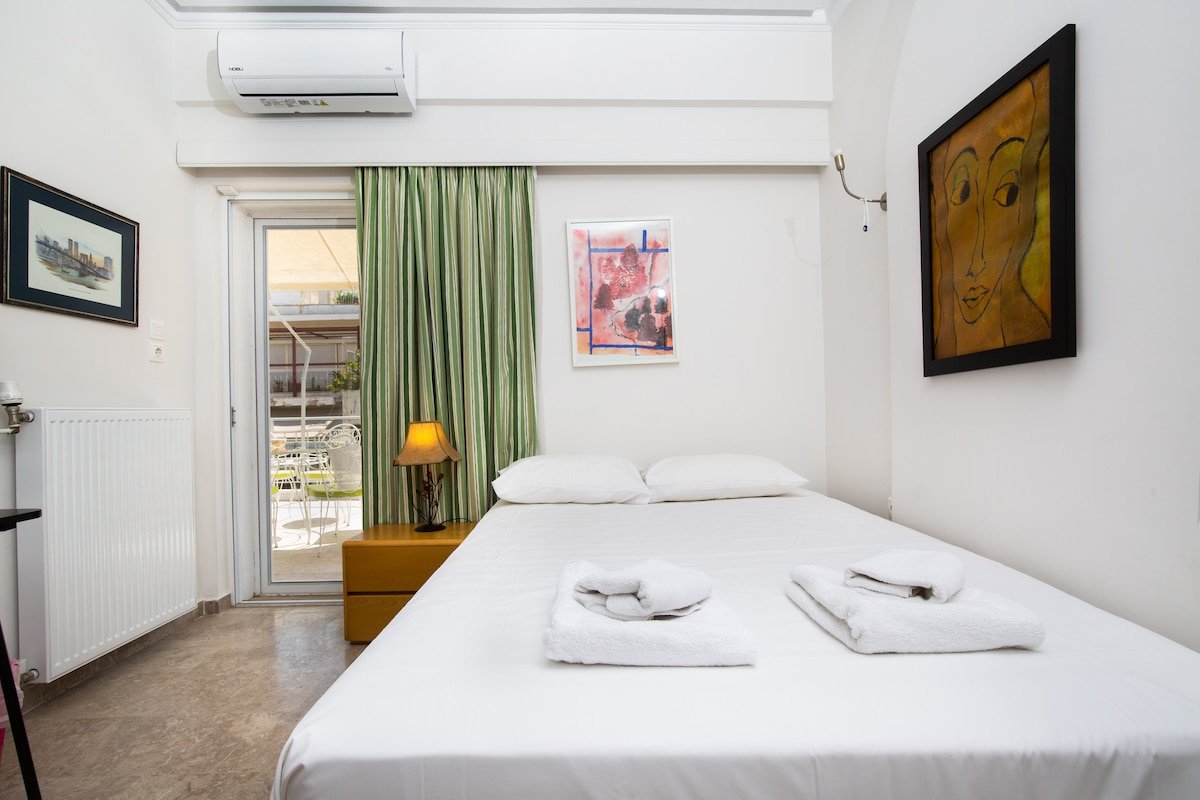 Spacious 3 Bedroom Apartment With Large Balcony gallery image 5