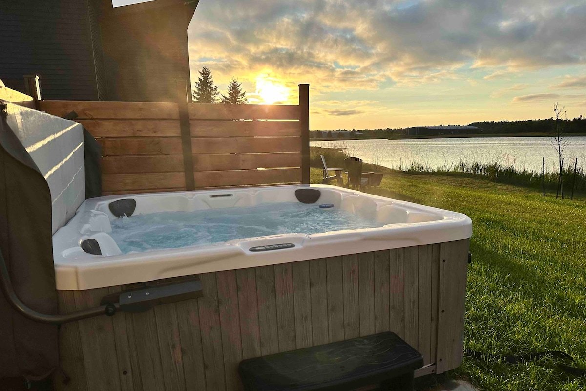 Beachfront Luxury Home with Pool & Hot Tub Tub 97 gallery image 5