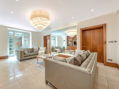 250 SqM MEGA MANSiON