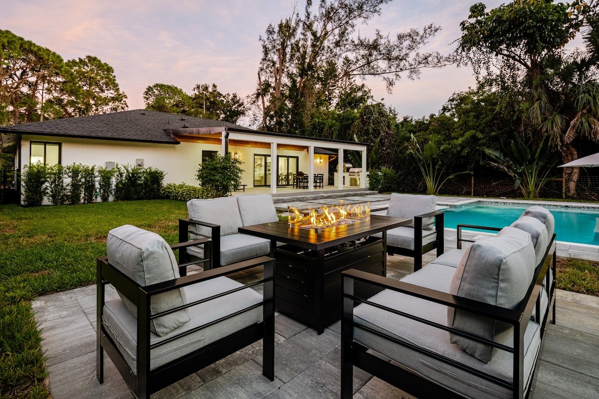 Welcome to Naples Pool & Paddle!