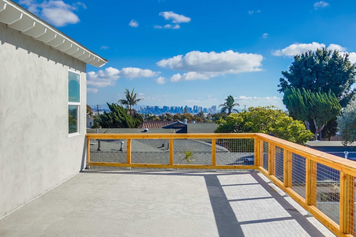 San Diego Luxury Haven with Heated Pool/Hot Tub gallery image 3