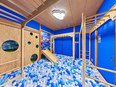 一棟貸し/国立駅徒歩4分/親子で遊べる/ボルダリングや雲梯、滑り台、ボールプール！(41/42)