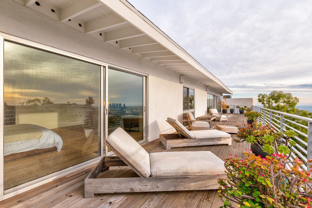 West Hollywood Hills View Home gallery image 4