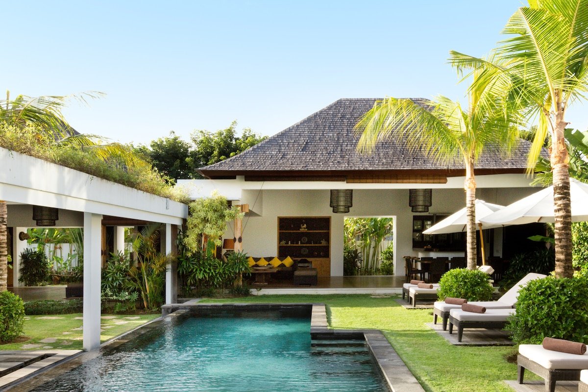 Villa Anam – 10 Bedrooms Villa in Seminyak gallery image 2