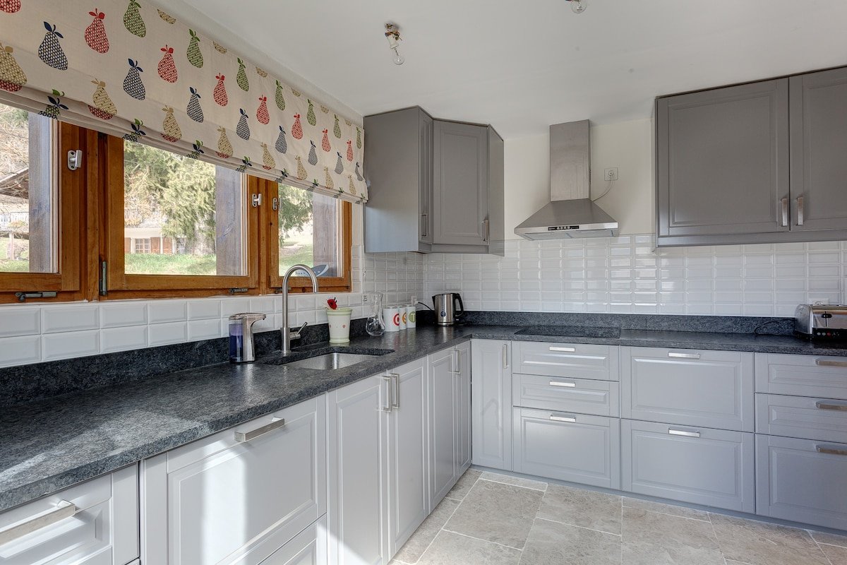 Swiss Chalet – Stunning view gallery image 3