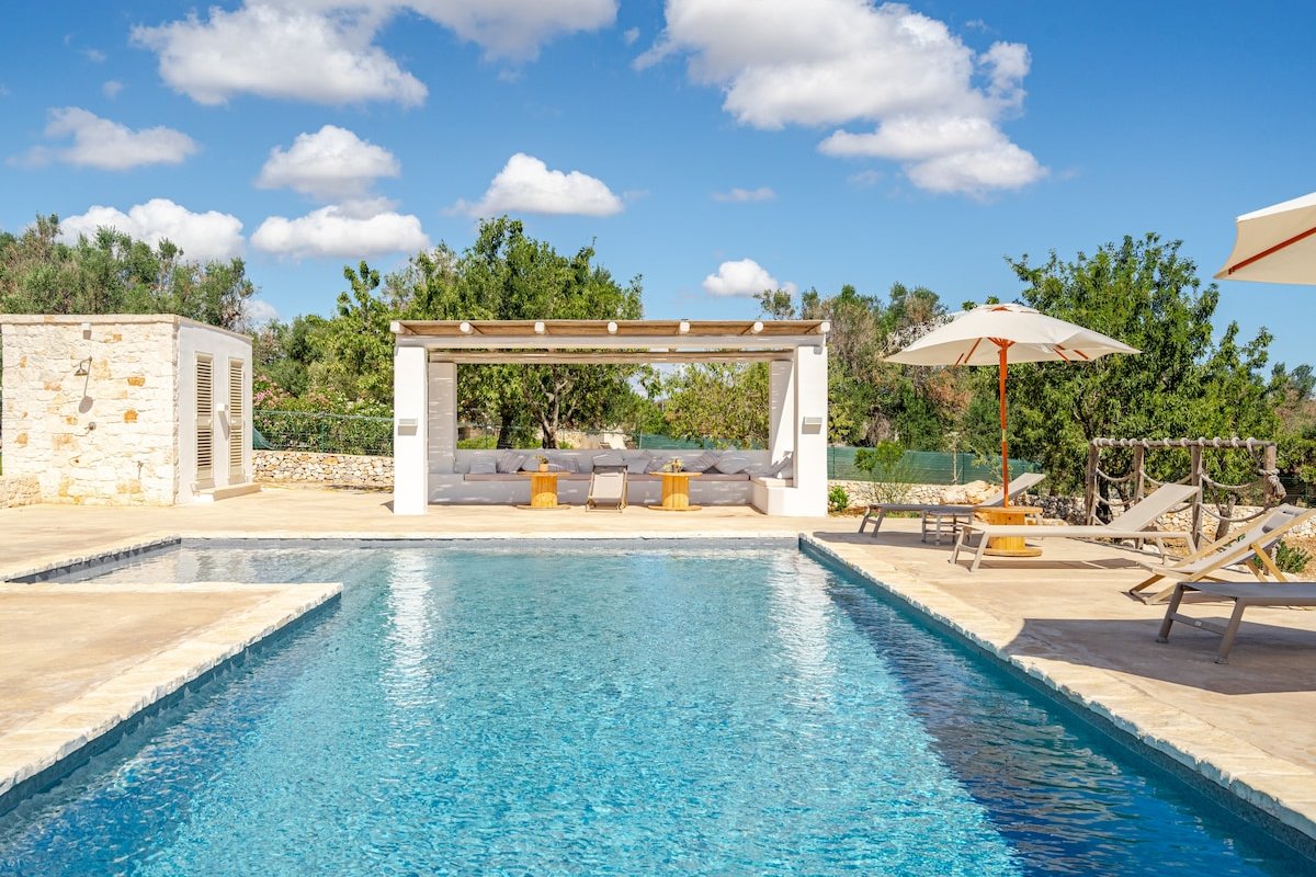 VILLA DOMINIQUE: relax&piscina a pochi km dal mare gallery image 2