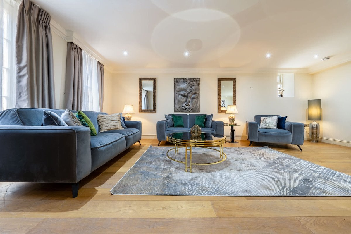 Luxury Mayfair Town House gallery image 3