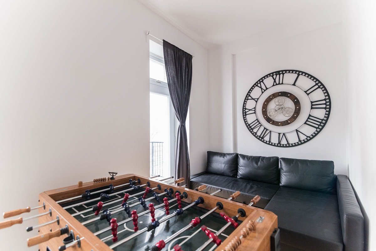 Large 5BDR Loft Downtown w/ Private Rooftop Deck gallery image 5