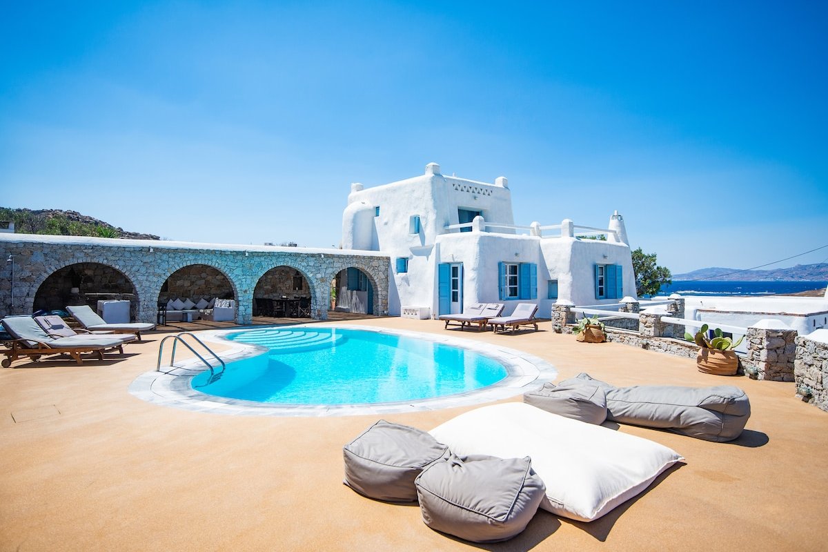Aquileria Seaview Pool Villa – Seven Bedrooms gallery image 3
