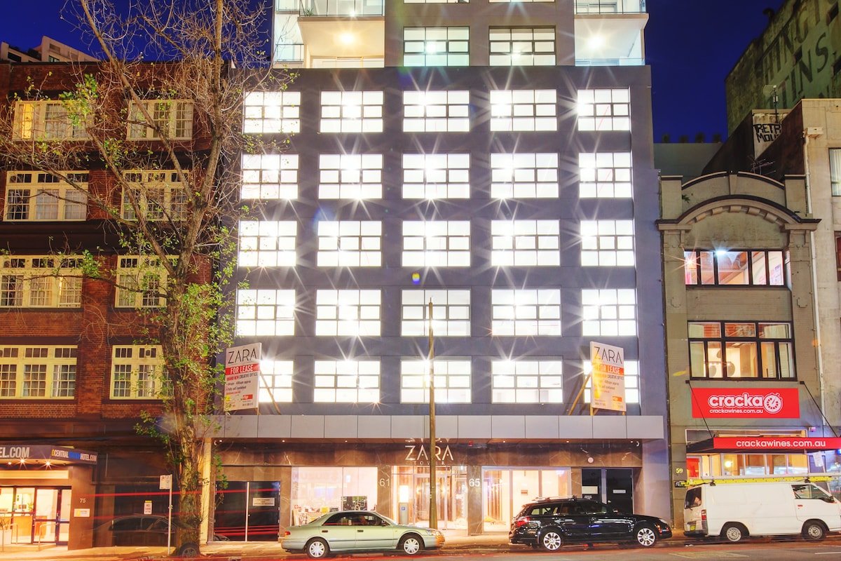 Luxe Two Bedroom Apartment- In the Heart of Sydney gallery image 3