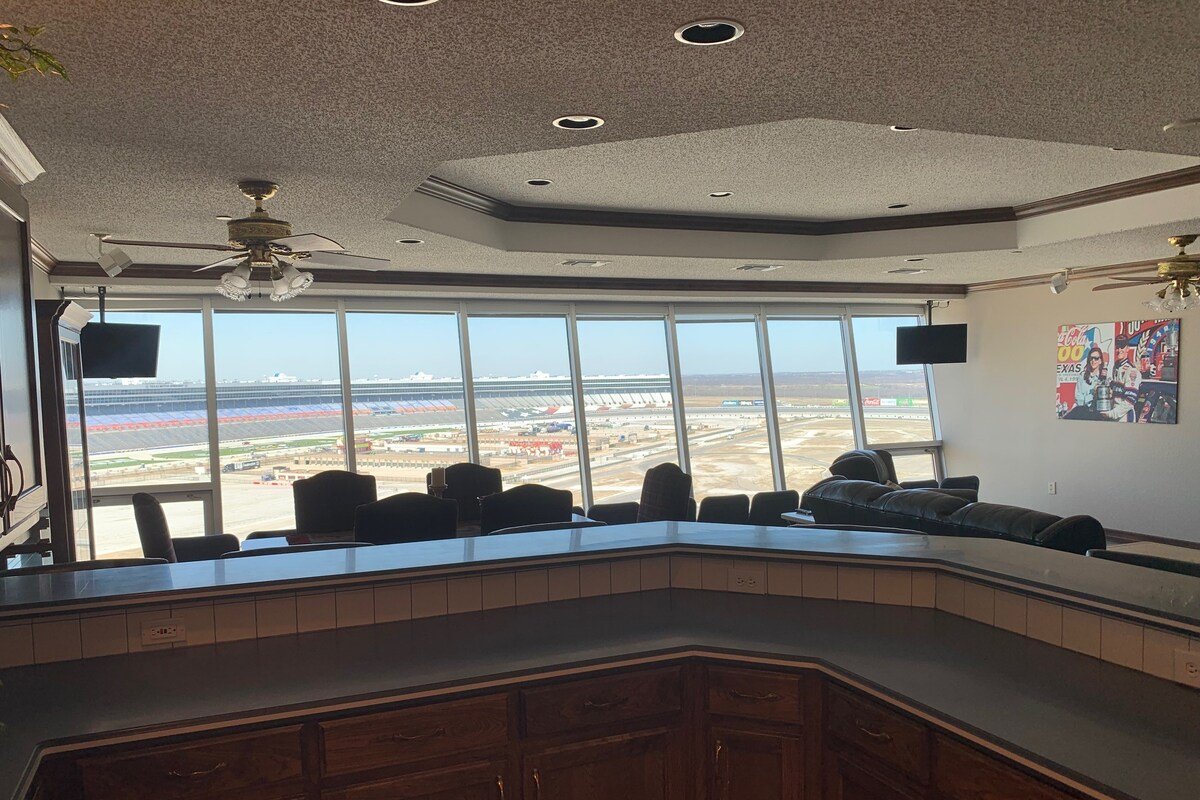 Texas Motor Speedway Condo 902 gallery image 3
