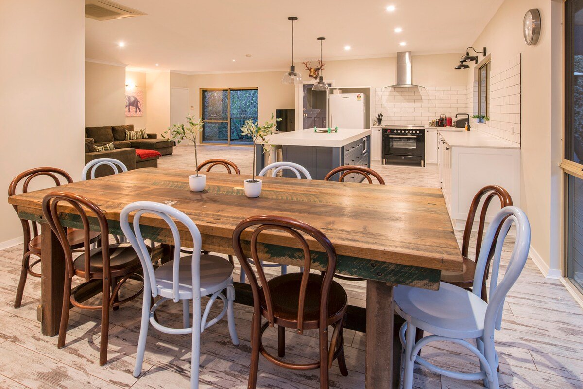 Secluded country feel home – recently renovated gallery image 4