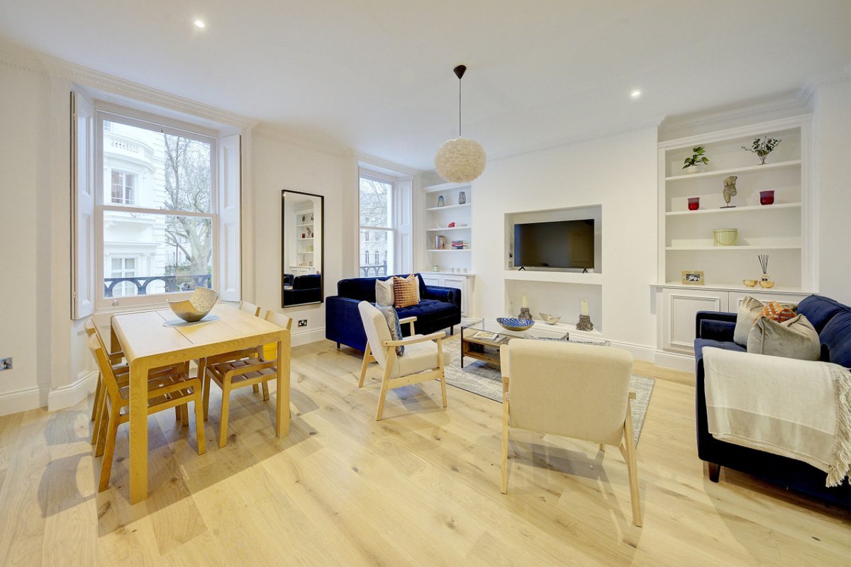 Stunning Hyde Park Apartment