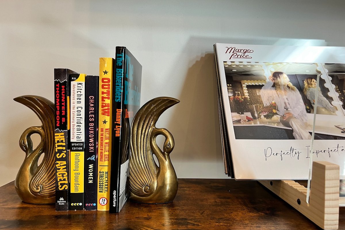 1882 Lofts – 201 – Downtown 2nd & Church gallery image 5