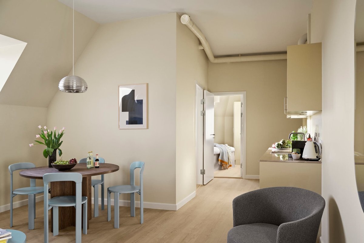 Attic Two-Bedroom Apartment for 6