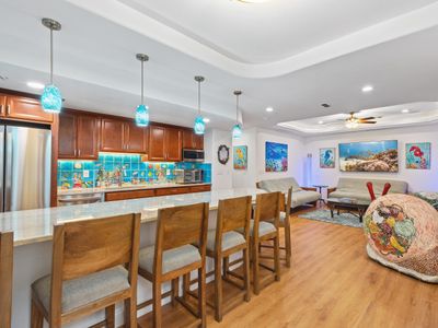 Jetted Tub, King, Steam Rm, Museum, Zoo, Sleeps 20