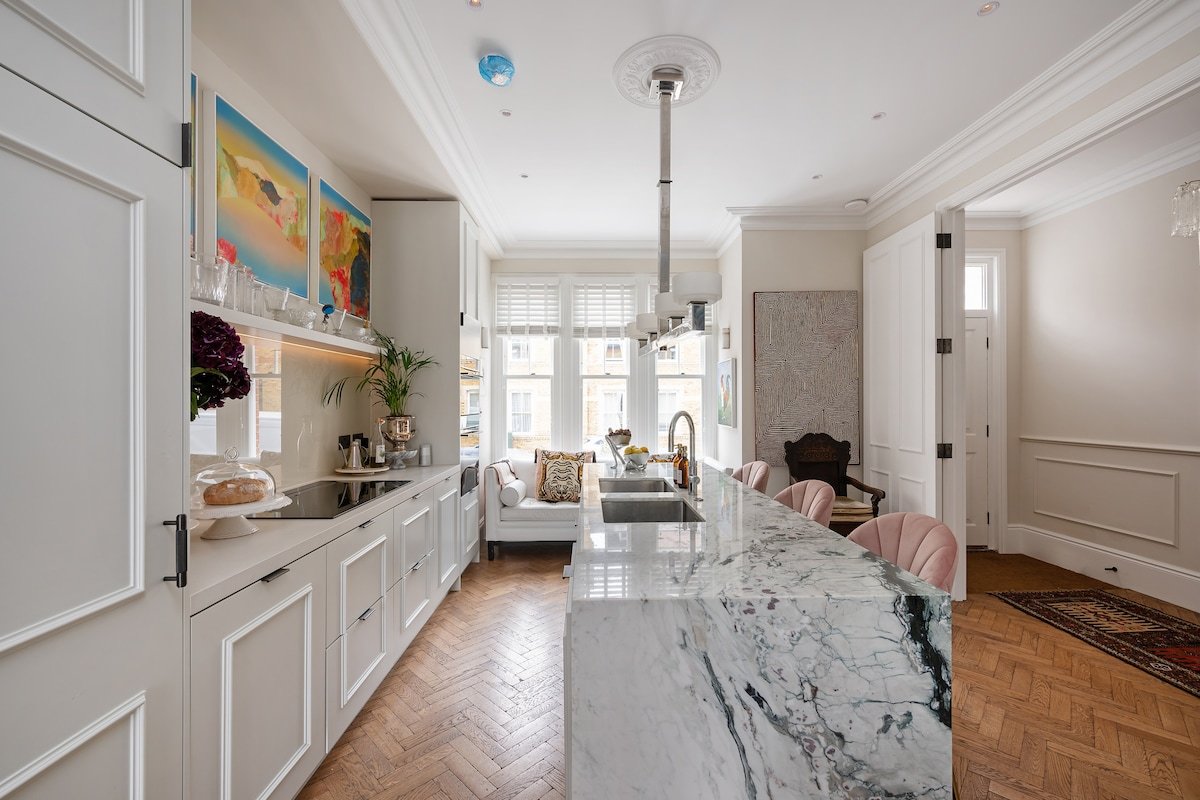 Luxury House Next To Chelsea & Battersea Park gallery image 3