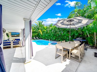 Heated Pool+Hot Tub! Private Beach Access!