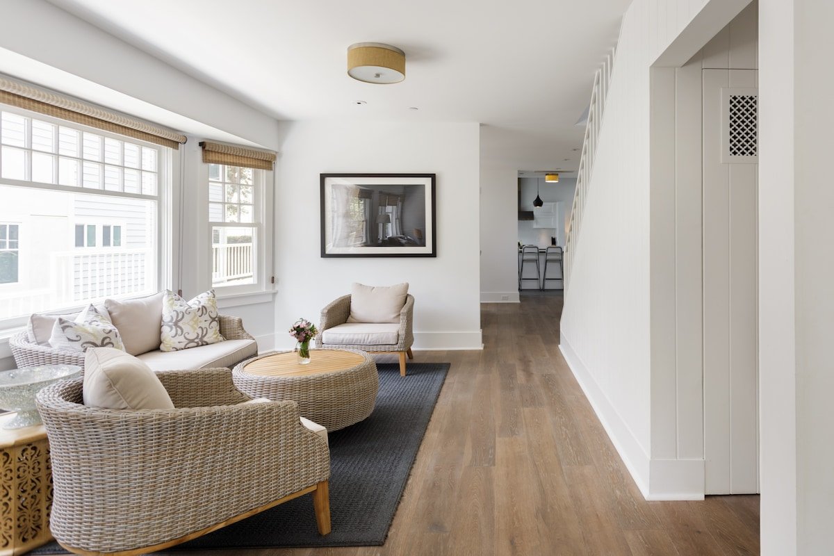 Bright & Charming Beach House Steps from Ocean gallery image 4