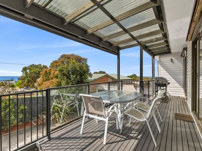 Sea Breeze filled Home by Portarlington Pier