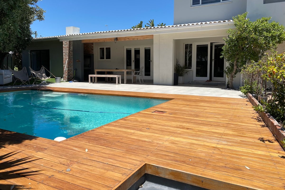 Atlantic Holiday at the beach gallery image 2