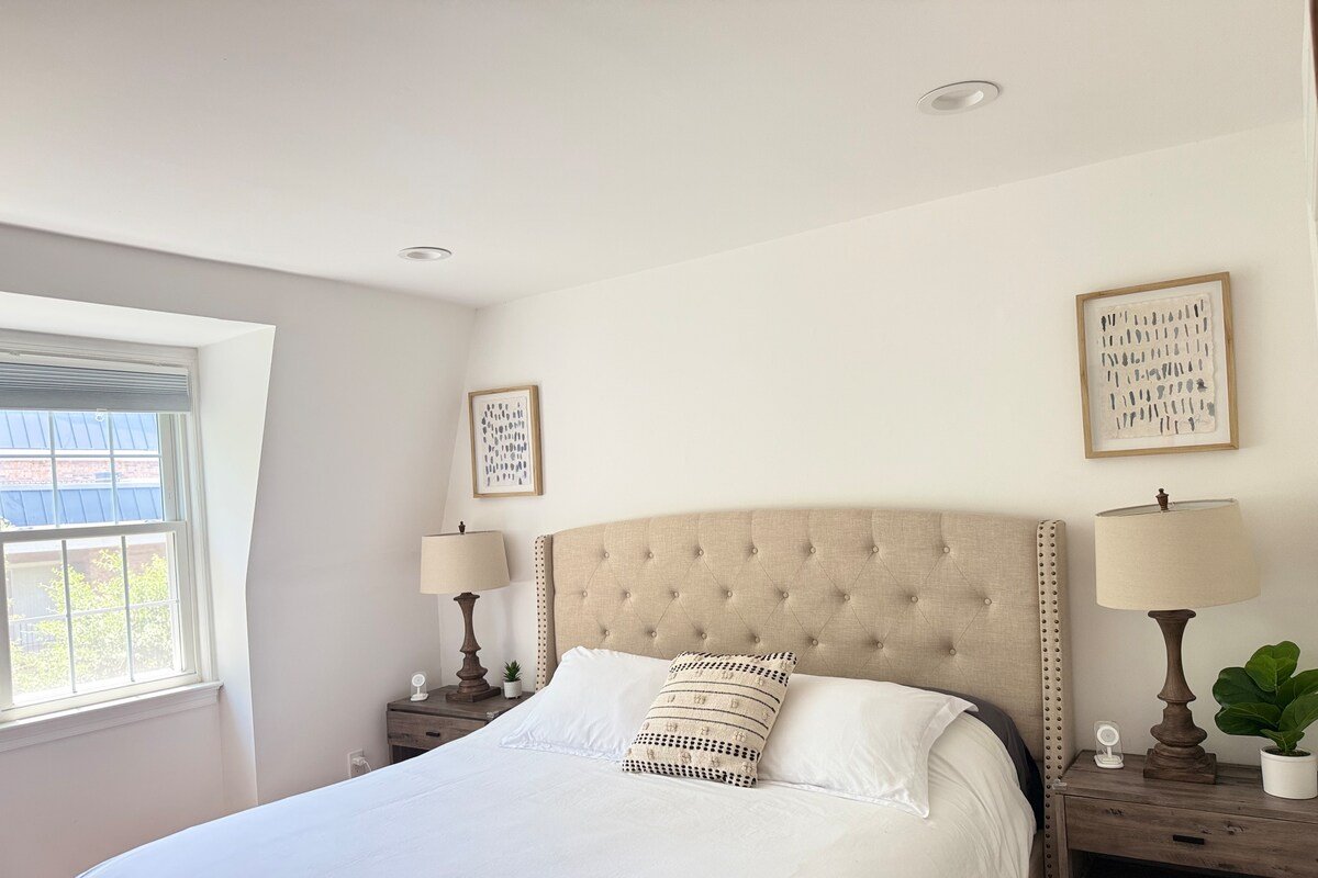 Amazing Townhouse at the Wharf DC – Free Parking gallery image 5