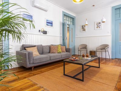 Lv Premier Baixa DO1 spacious, central, ac/design