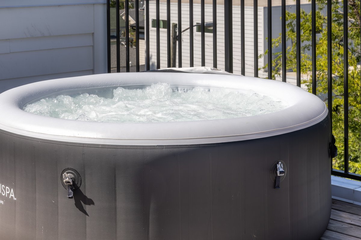 Nashville Jungle •Unique, Bold• 7 min to Broadway