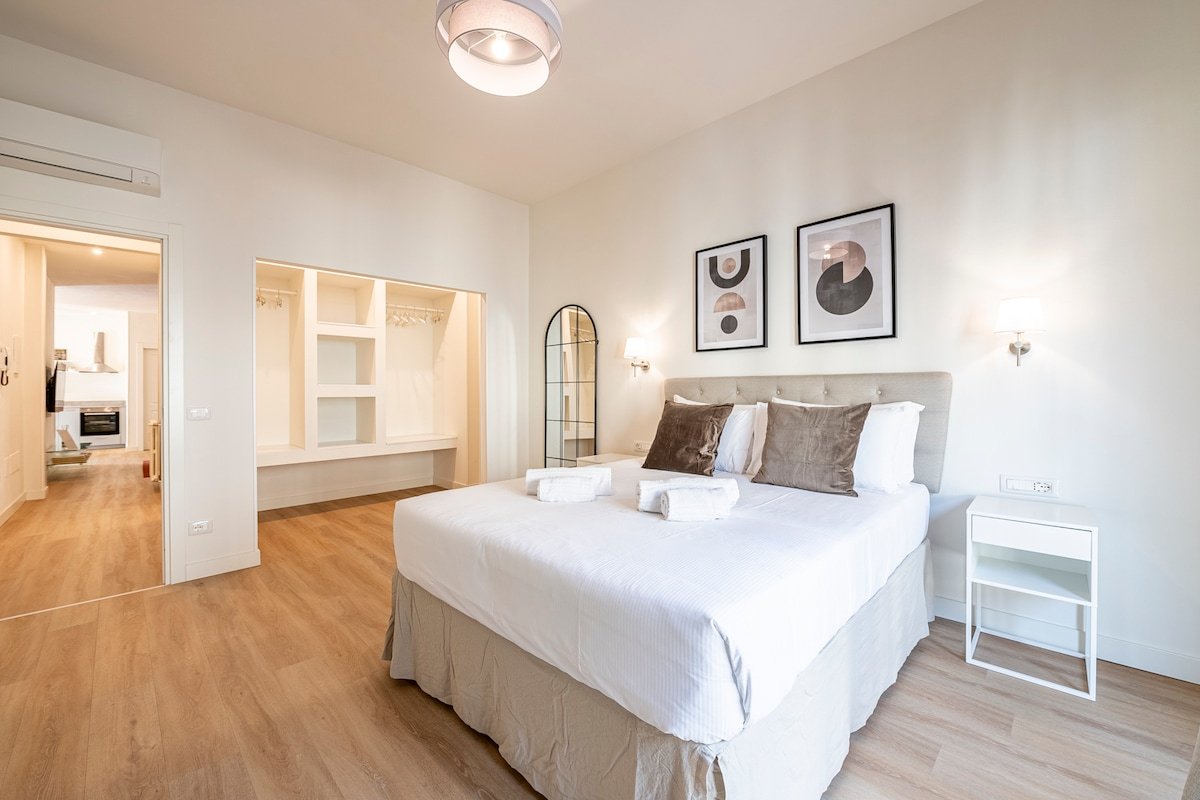 [-20%] Centro 5 Min – 250mq Camere Grandi+Terrazze gallery image 3